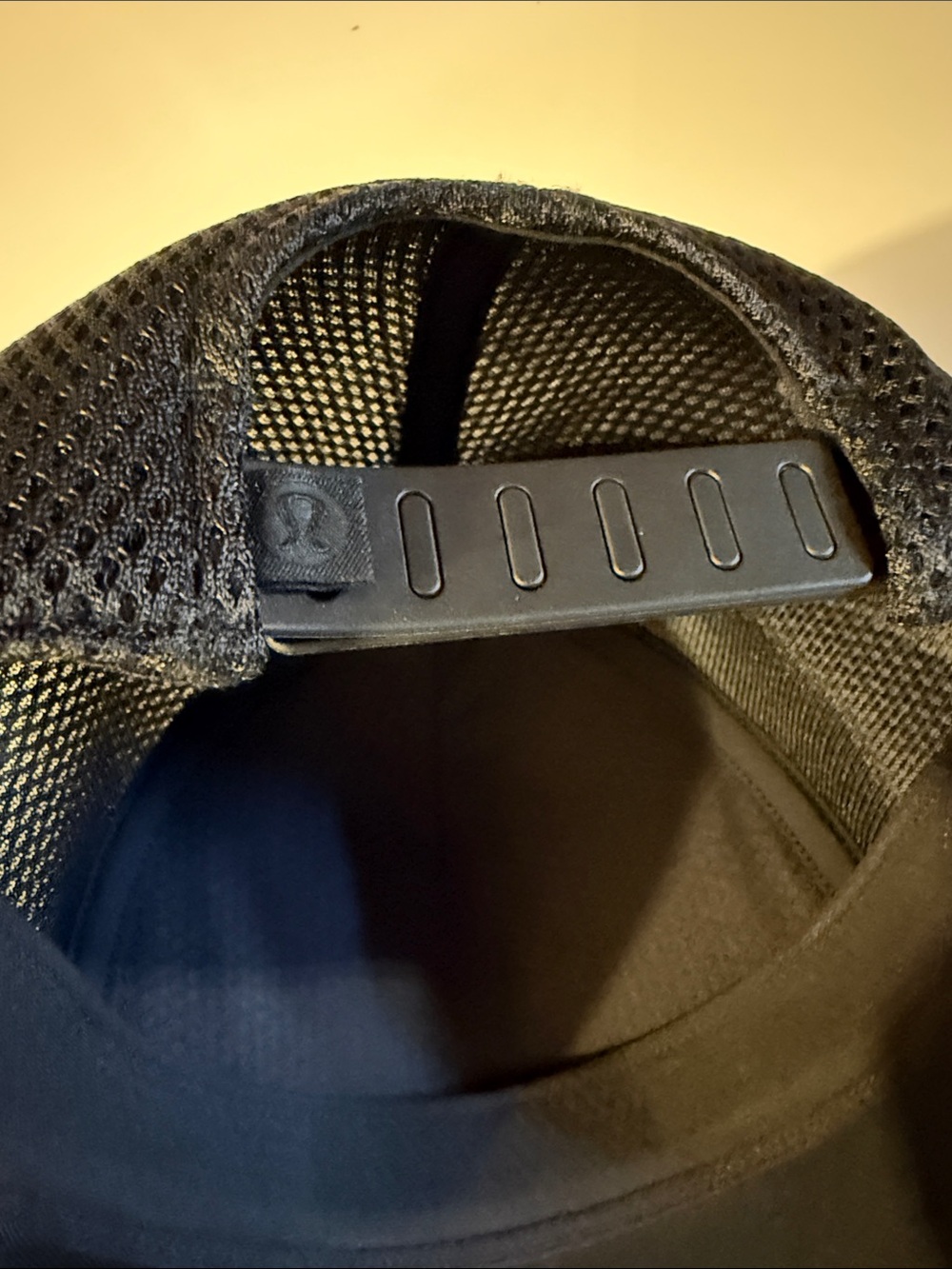 Like New! Lululemon Black Trucker Hat with Logo - Picture 3 of 3